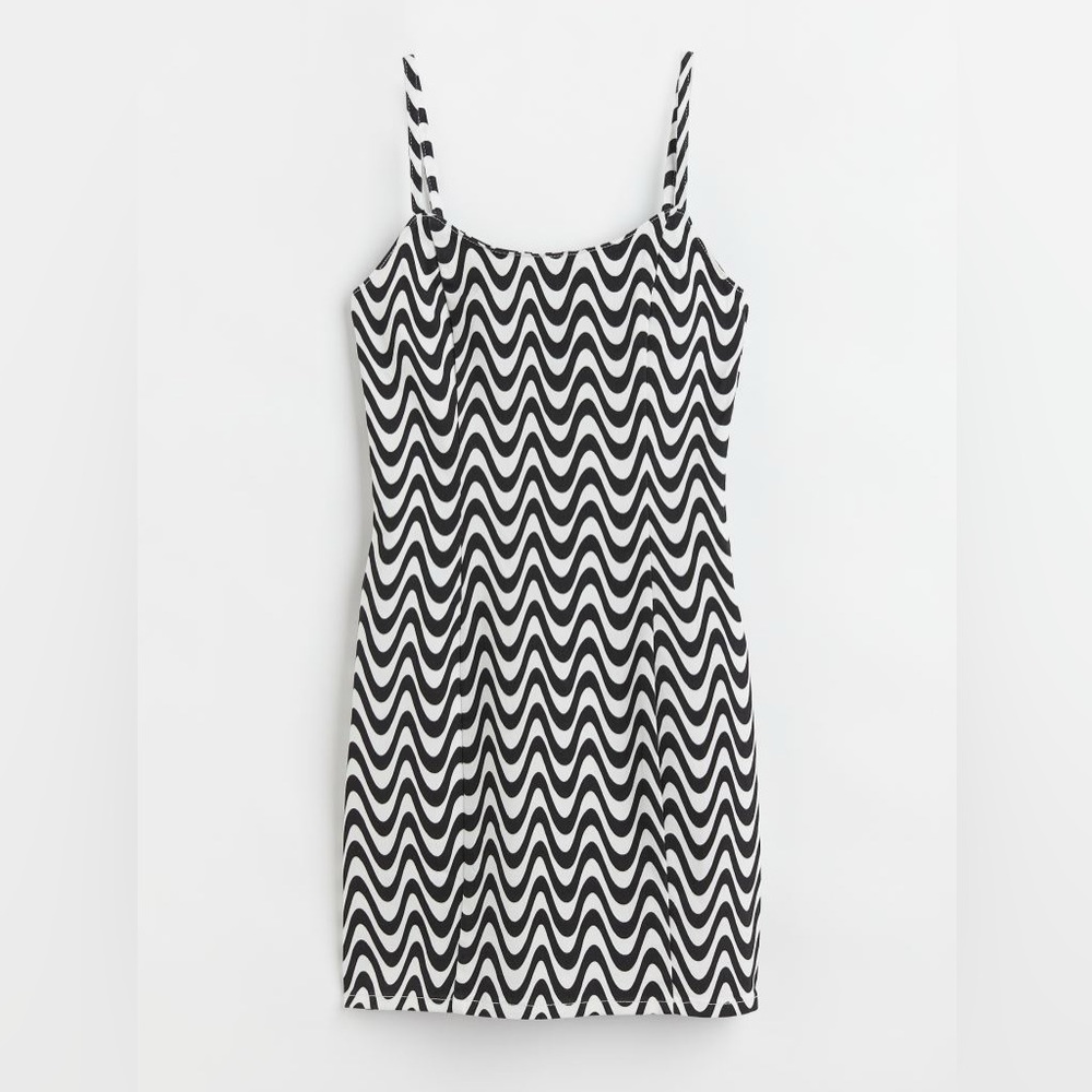 Divided | Wavey Fitted Dress